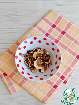 Борщ с белыми грибами и тмином Борщ с белыми грибами и тмином