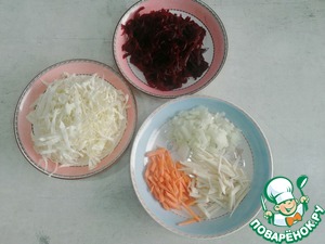 Борщ с фасолью и мойвой