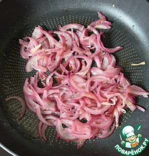 Брокколи с луком и оливками