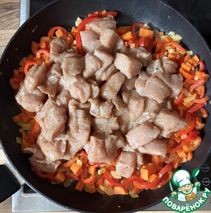 Булгур с куриной грудкой и овощами