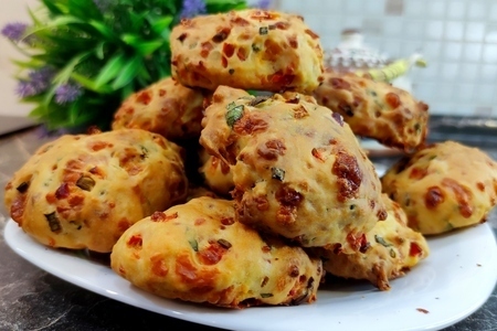 Булочки с сыром и луком. Булочки с сыром и луком.