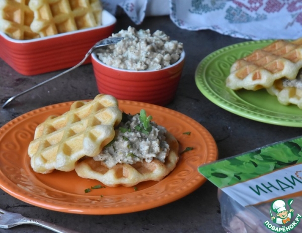 Булочки в вафельнице с мясной подливой Булочки в вафельнице с мясной подливой
