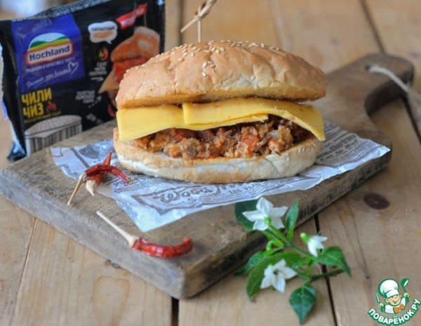 Бургер "Неряха Джо" с копчёными колбасками Бургер "Неряха Джо" с копчёными колбасками