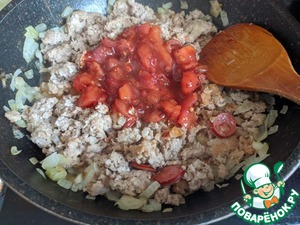 Бургер "Неряха Джо" с копчёными колбасками Бургер "Неряха Джо" с копчёными колбасками