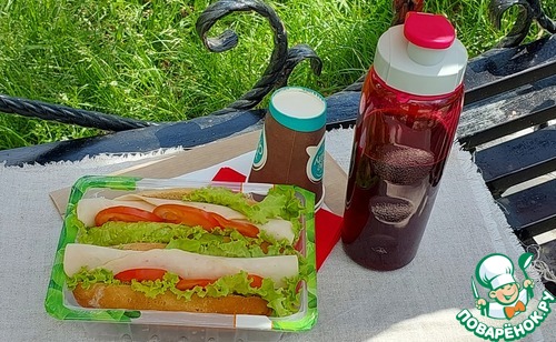 Бутерброд "Хот-дог" с холодным кофе Бутерброд "Хот-дог" с холодным кофе