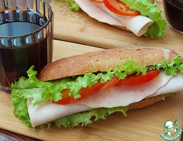 Бутерброд "Хот-дог" с холодным кофе Бутерброд "Хот-дог" с холодным кофе