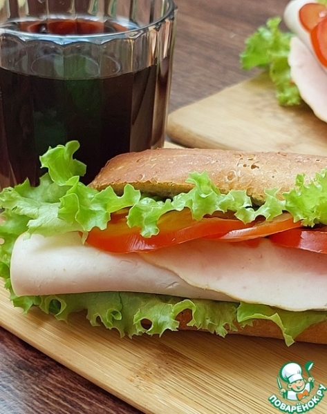 Бутерброд "Хот-дог" с холодным кофе Бутерброд "Хот-дог" с холодным кофе