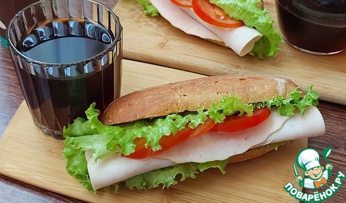 Бутерброд "Хот-дог" с холодным кофе Бутерброд "Хот-дог" с холодным кофе