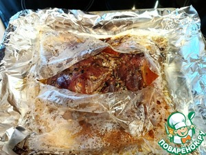 Буженина "Инди" с клюквенно-горчичным соусом Буженина "Инди" с клюквенно-горчичным соусом