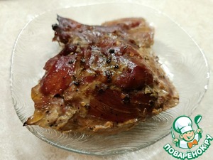 Буженина "Инди" с клюквенно-горчичным соусом Буженина "Инди" с клюквенно-горчичным соусом