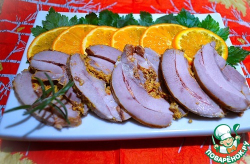 Буженина из индейки в соусе