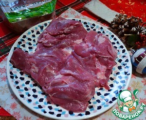 Буженина из индейки в соусе