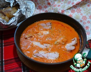 Буженина из индейки в соусе