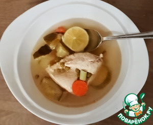 Быстрый куриный суп с овощами, лаймом