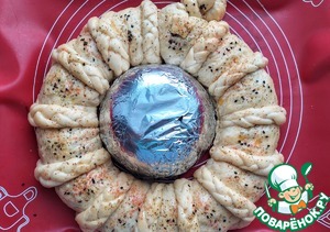 Пирог с тунцом и яйцом "Новогодний"