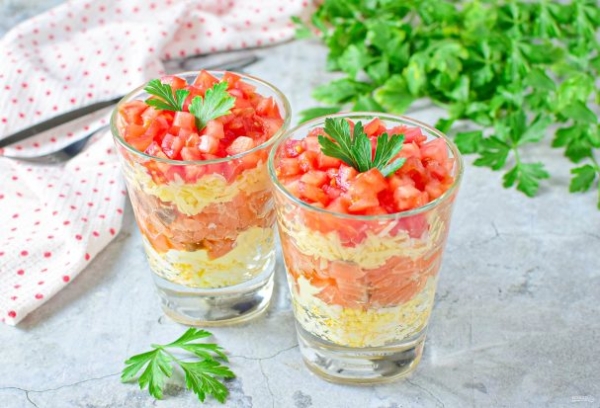 Салат "Нежный" с красной рыбой Салат "Нежный" с красной рыбой