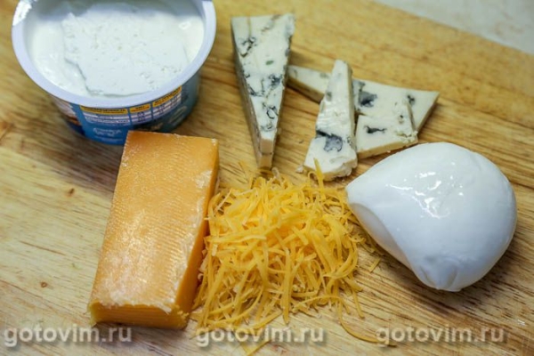 Чебуреки из лаваша «4 сыра» Чебуреки из лаваша «4 сыра»