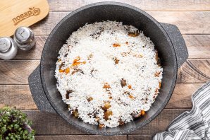 Плов с грибами