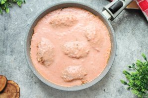 Голубцы ленивые в сметанном соусе Голубцы ленивые в сметанном соусе