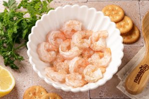 Канапе с креветкой на крекере Канапе с креветкой на крекере