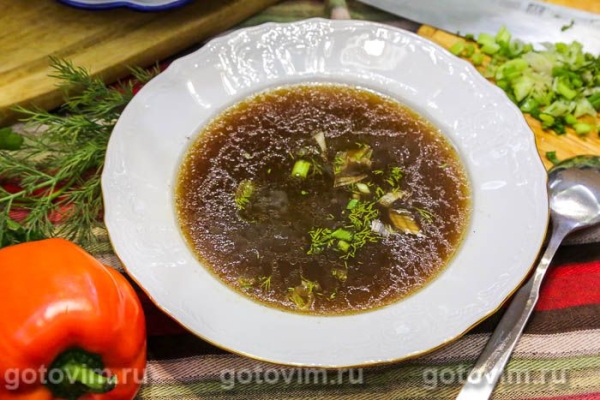 Костный бульон из запеченных говяжьих костей