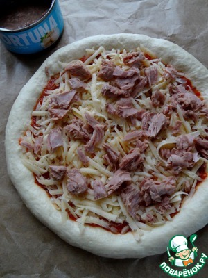 Пицца с тунцом и маслинами Пицца с тунцом и маслинами