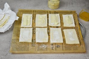 Слойки с камамбером и грушей Слойки с камамбером и грушей