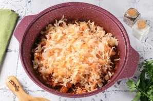 Классический бигус из квашеной капусты Классический бигус из квашеной капусты