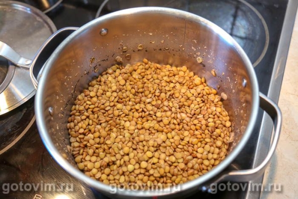 Чечевица с кровяной колбасой и беконом