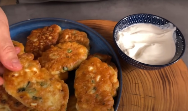 &laquo;Спасение дачника&raquo; &mdash; ленивые пирожки за 5 минут. Вкусный и быстрый рецепт