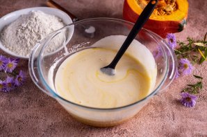 Быстрый сладкий пирог на кефире с тыквой