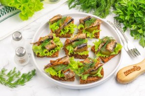 Канапе со шпротой Канапе со шпротой