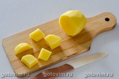 Жаркое из индейки с тыквой и картофелем (в горшочках) Жаркое из индейки с тыквой и картофелем (в горшочках)