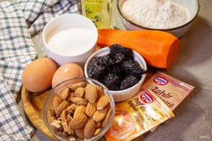 Морковный кекс с орехами Морковный кекс с орехами