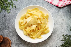 Папарделле с лососем Папарделле с лососем