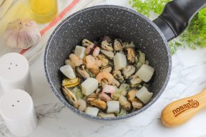 Сырно-сливочная паста с морепродуктами Сырно-сливочная паста с морепродуктами