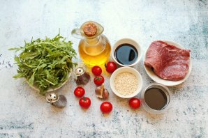 Теплый салат из рукколы и говядины Теплый салат из рукколы и говядины