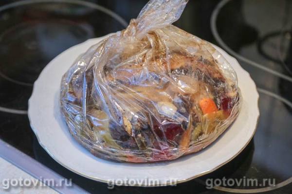 Говяжья грудинка, запеченная при низкой температуре в пакете с овощами Говяжья грудинка, запеченная при низкой температуре в пакете с овощами