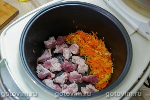Плов из свинины с булгуром в мультиварке
