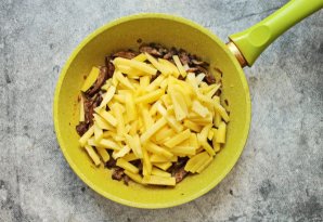 Рыжики жареные с картошкой Рыжики жареные с картошкой