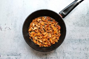 Суп с индейкой, лисичками и чечевицей Суп с индейкой, лисичками и чечевицей