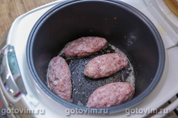 Мясные зразы с яйцом, луком и зеленью в мультиварке Мясные зразы с яйцом, луком и зеленью в мультиварке