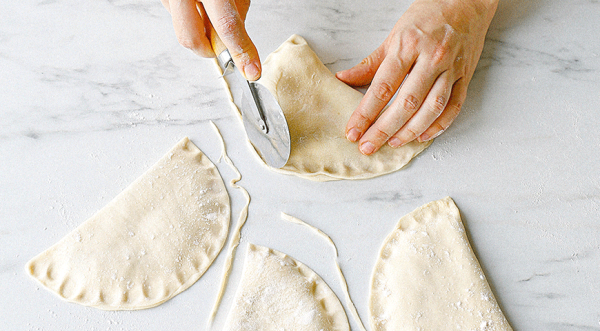 Чебуреки почти по ГОСТу, пошаговый рецепт с фото Чебуреки почти по ГОСТу, пошаговый рецепт с фото