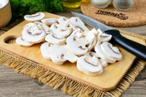 Открытый пирог с грибами Открытый пирог с грибами