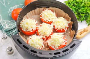 Помидоры с сыром в аэрогриле