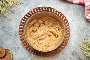 Торт с песочными коржами и безе Торт с песочными коржами и безе