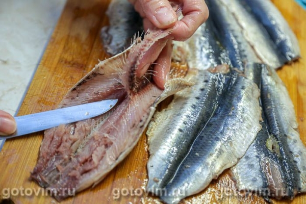 Иваси, жаренная в яйце 