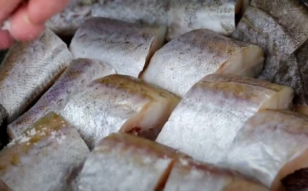 Нежный минтай с луком за 20 минут. Тает во рту и всегда нарасхват: теперь готовлю только так Нежный минтай с луком за 20 минут. Тает во рту и всегда нарасхват: теперь готовлю только так