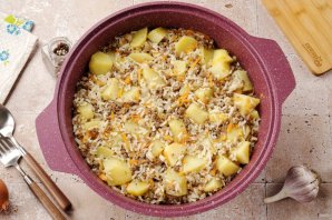 Картофель с фаршем и рисом Картофель с фаршем и рисом