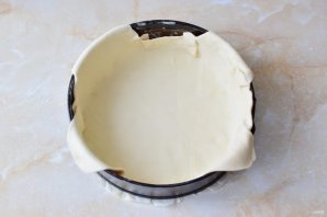 Слоеный пирог с курицей и грибами Слоеный пирог с курицей и грибами